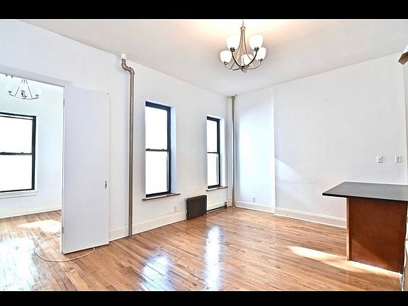 3rd image of 121 W 122nd St APT 3R