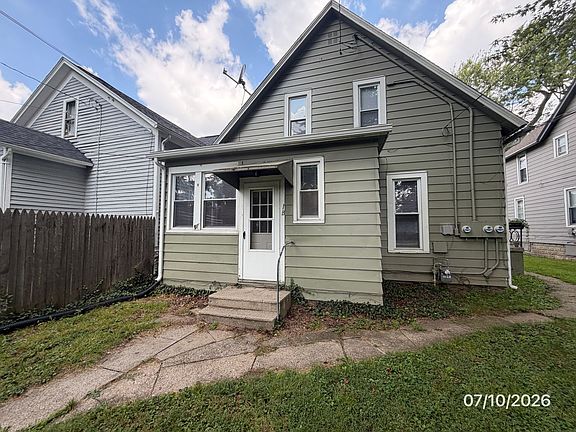 2nd image of 832 Columbia Ave #1B