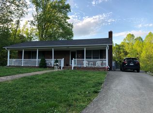 137 Marlin Blvd, Mount Airy, NC 27030