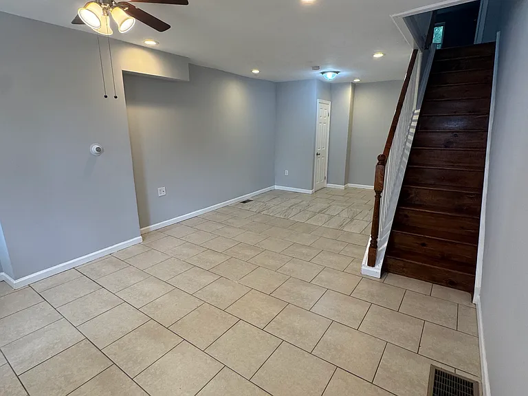 24 E Abbottsford Ave — Photo 6