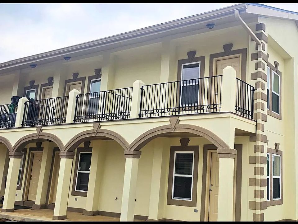 1st image of 105 S McDuffie St #2