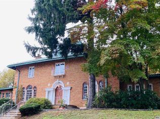 10 Preston Rd, Great Neck, NY 11023