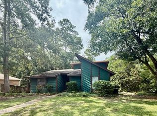 140 Booth Cir, Ocean Springs, MS 39564