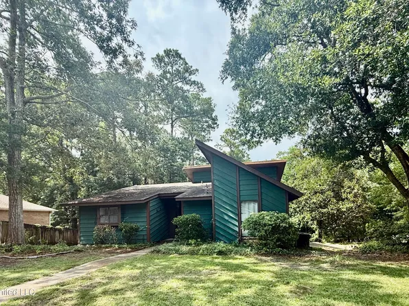 140 Booth Cir, Ocean Springs, MS 39564