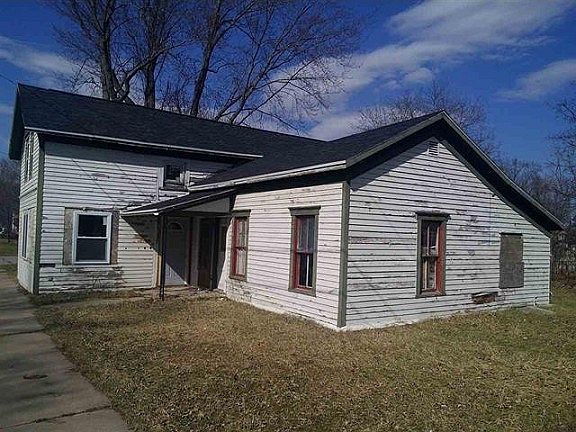 2nd image of 124 N West St