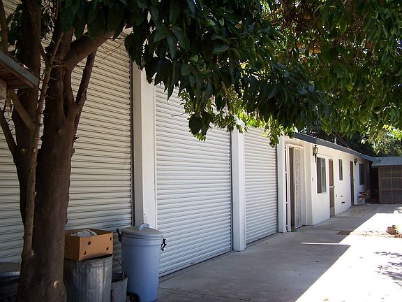 3 bay garage/shop w 16' ceiling, RV pkg