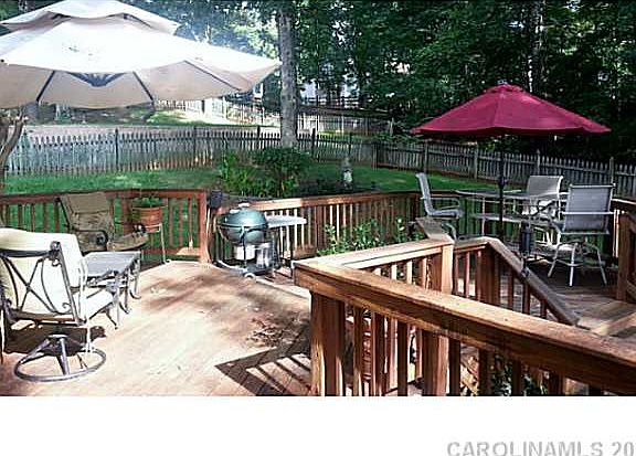 4th image of 8919 Sutherland Dr