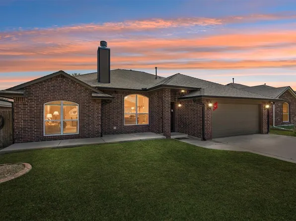 11520 SW 11th St, Yukon, OK 73099