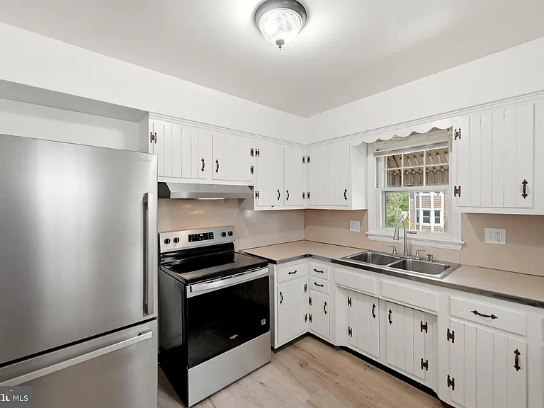 31 E Germain St — Photo 13