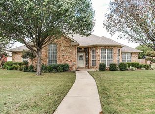 916 Cardinal Ridge Rd, Burleson, TX 76028