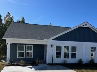 710 Discovery Cv, Newport, NC 28570