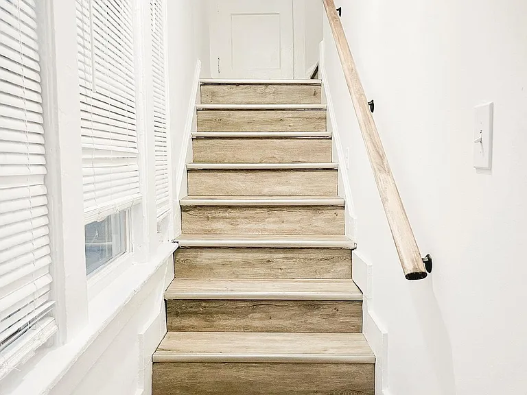 Willard Ave — Photo 1