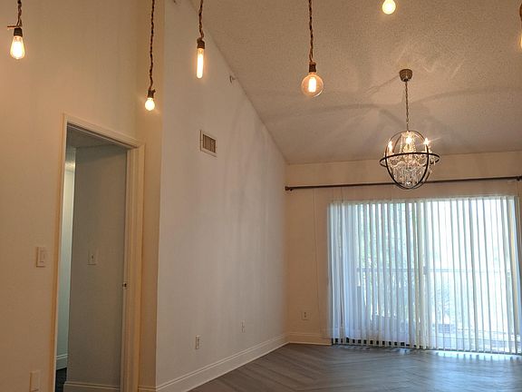 5th image of 2640 S University Dr APT 323