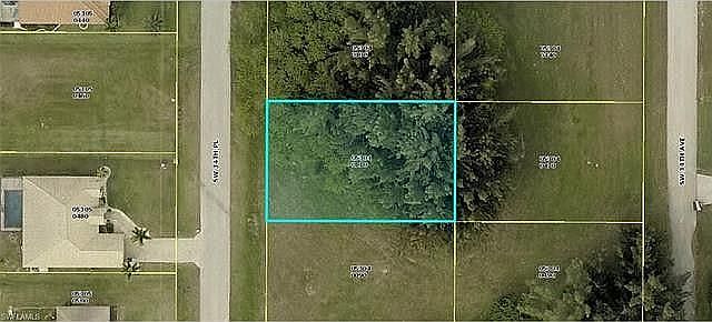 1st image of 121 SW 34th Pl