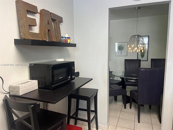 5th image of 1820 James Ave APT 4E