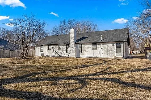8539 Stearns Rd — Photo 26