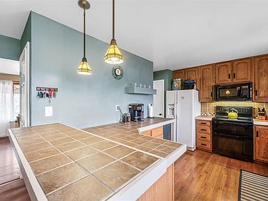 12065 Lavida Ave, Saint Louis, MO 63138 | Zillow