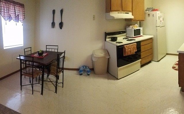 2nd image of 745 E Springhill Dr