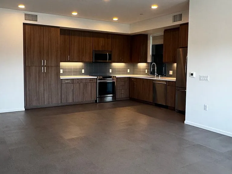 The Californian Coastal Apartments — Photo 88