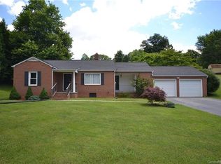 466 Morgan Rd, Candler, NC 28715