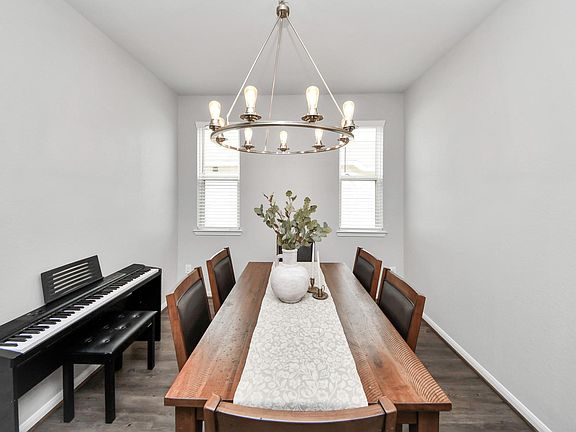 5th image of 6007 Prince Place Dr