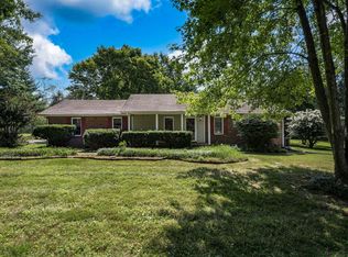 117 Hickory Hill Dr, Cottontown, TN 37048