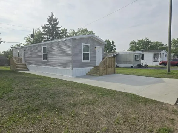 1424 East Dr #104, Alden, NY 14004