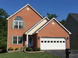 4326 Faircrest Ln, Roanoke, VA 24018