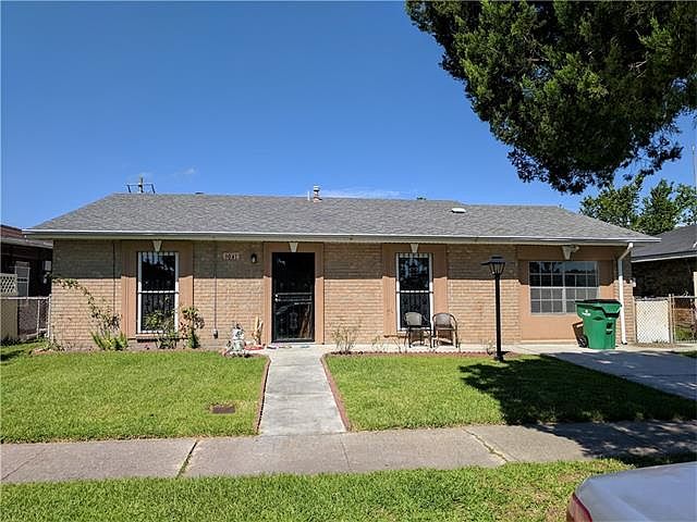 1st image of 1041 Sandalwood Dr