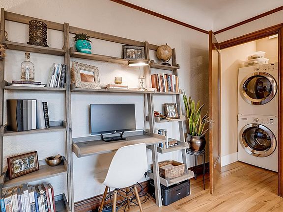 5th image of 1107 N Elizabeth St Unit 204
