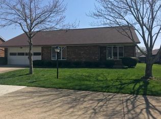 2928 Archer Ln, Springfield, OH 45503