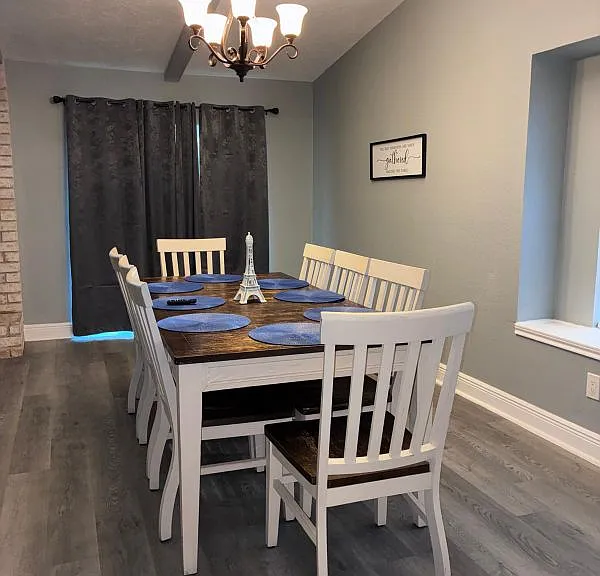 7910 Hawk Park — Photo 8
