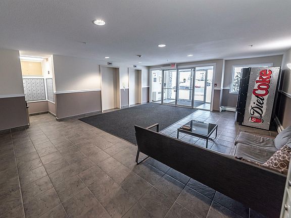 3rd image of 4309 33rd St #110