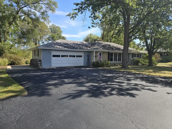 38795 N Delany Rd, Wadsworth, IL 60083