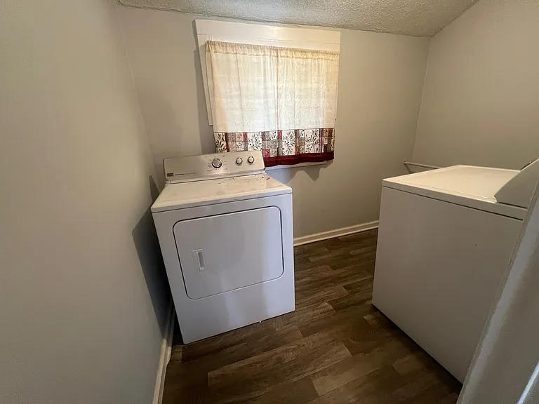 2340 Crissey Dr #8D — Photo 9