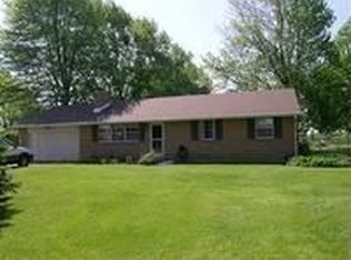 80 Floral Acres Dr, Tipp City, OH 45371