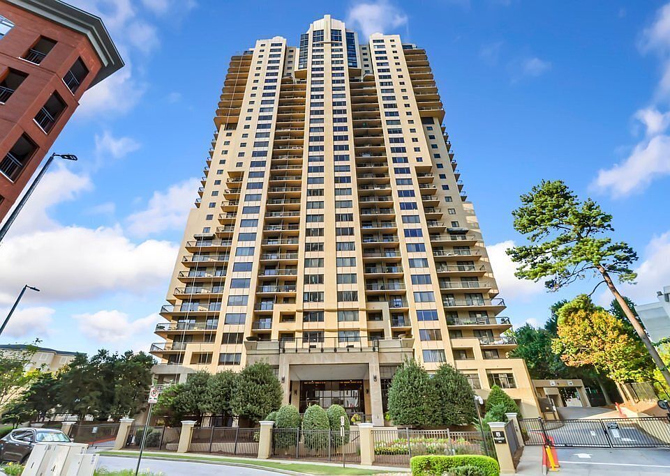 1st image of 3481 Lakeside Dr NE APT 1402
