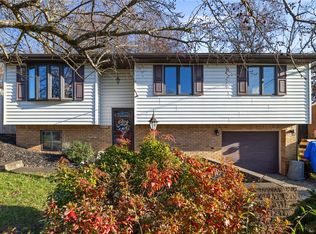 667 Harborview Dr, Pittsburgh, PA 15239