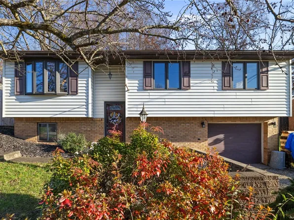 667 Harborview Dr, Pittsburgh, PA 15239