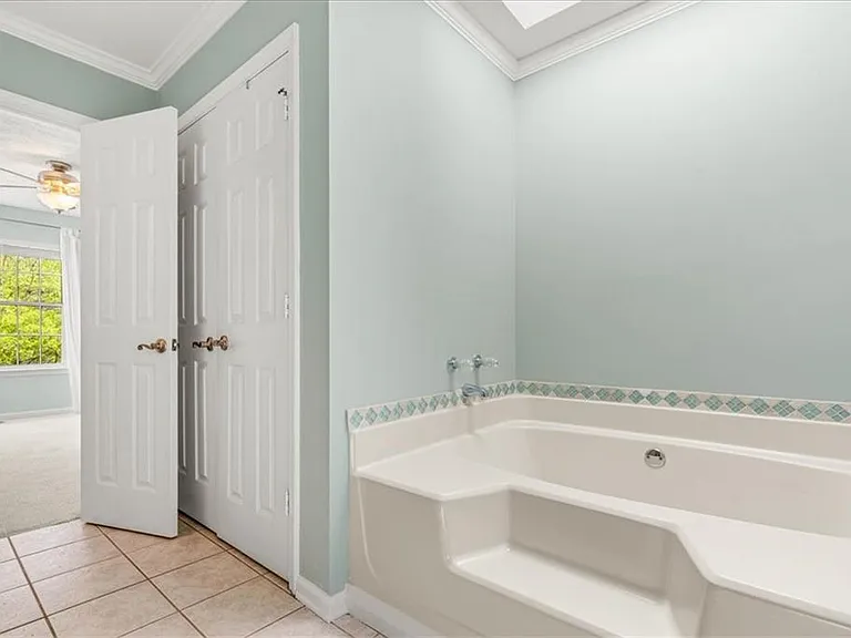 11190 Abbotts Station Dr — Photo 15