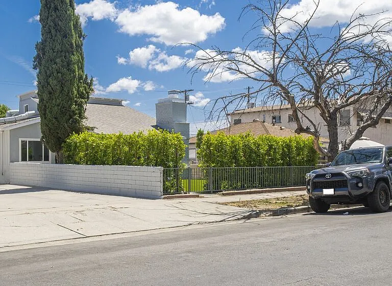 5628 Cleon Ave — Photo 24