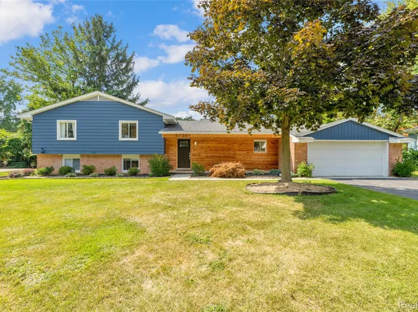 6736 Timber Ridge Dr, Bloomfield Hills, MI 48301