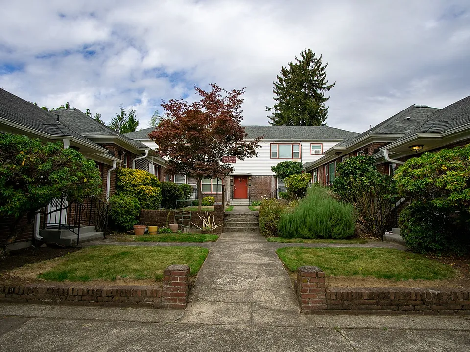 1505 N Terry St #8