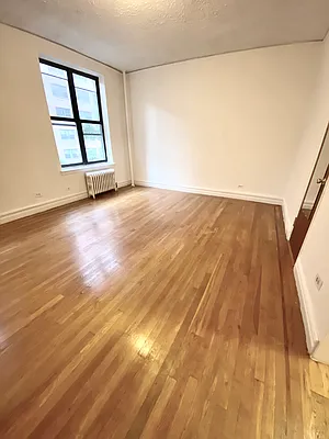 Rented by Bond New York | media 26