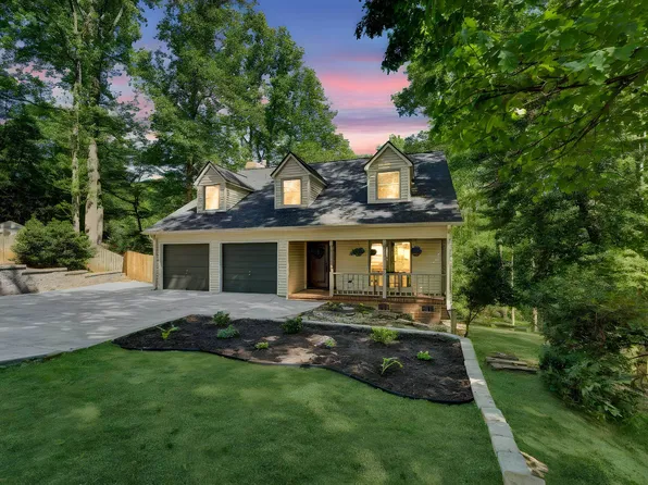 105 Summer Creek Ct, Greer, SC 29650