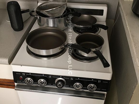 4th image of 231 Harrison Ave APT 18