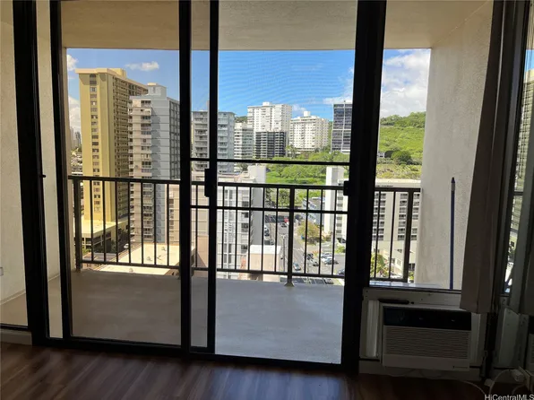 1201 Wilder Ave APT 1705, Honolulu, HI 96822