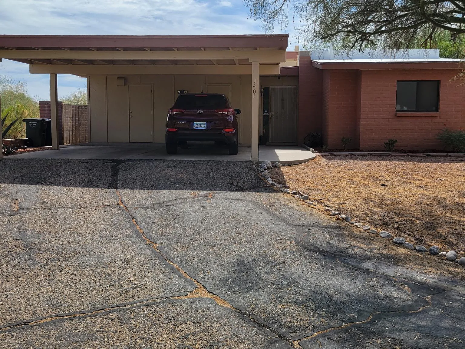 1401 S Moonlight Dr — Photo 2