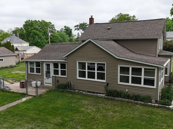 326 Elm St, Janesville, IA 50647