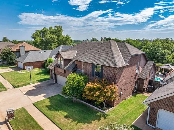 19704 Harness Ct, Edmond, OK 73012
